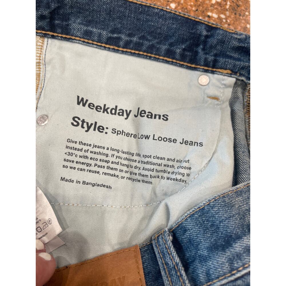 WEEKDAY SPHERE LOW LOOSE JEANS SIZE 30 - Picture 4 of 7